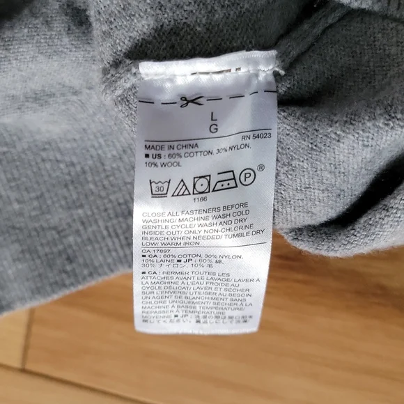 Banana republic light grey cardigan L - Picture 3 of 5